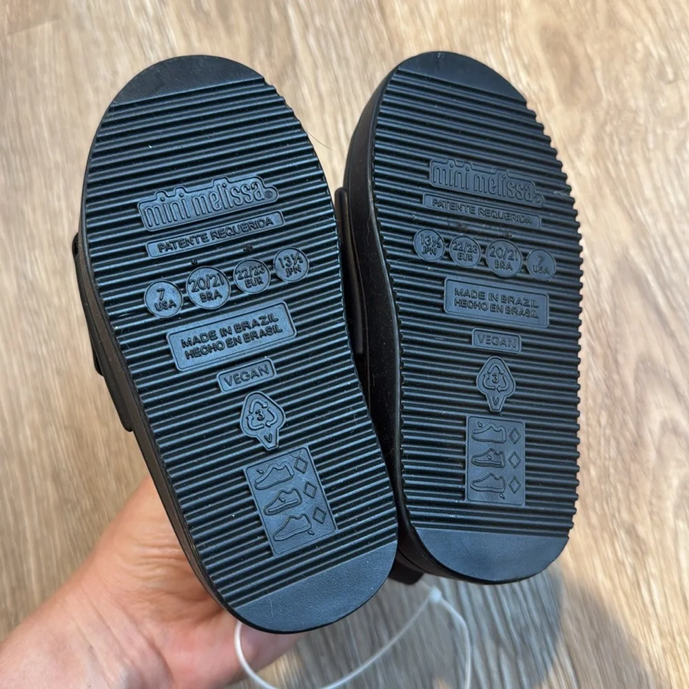 Mini Melissa size 7 EUR / 22-23